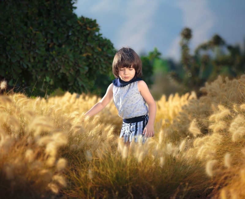 عکاسی از کودک در فضای باز و باغ