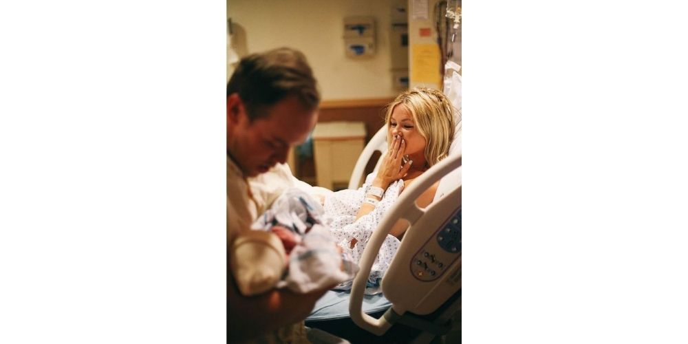 جدیدترین عکس نوزاد در بیمارستان و شادی مادر