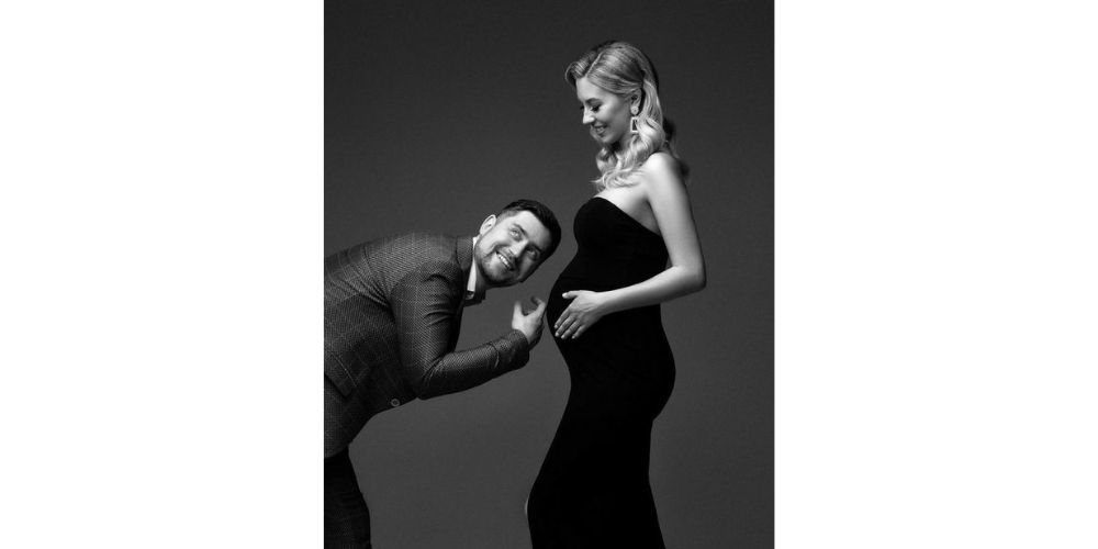 ژست عکس بارداری دو نفره خارجی