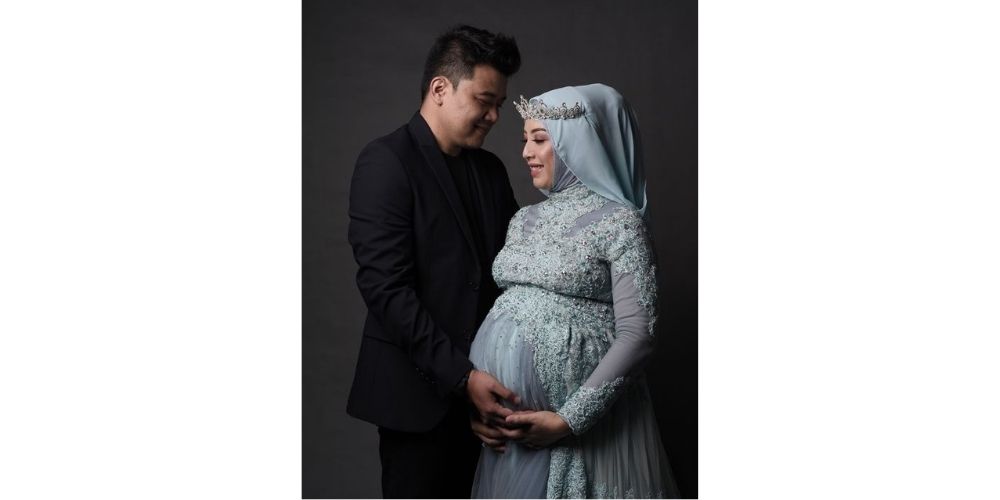 عکاسی با حجاب بارداری فانتزی با همسر 