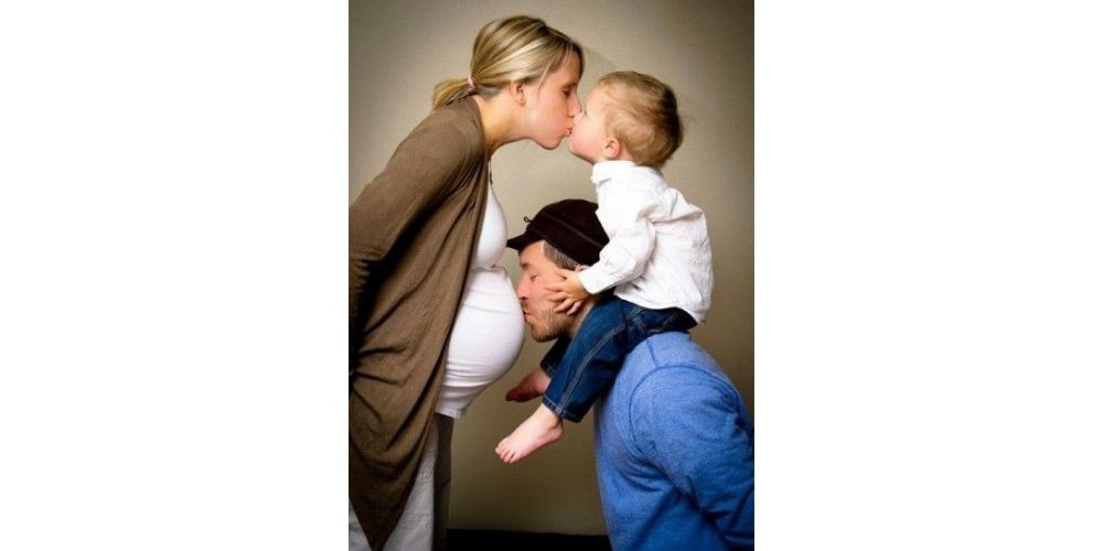 ژست عکس بارداری فانتزی خانوادگی بامزه