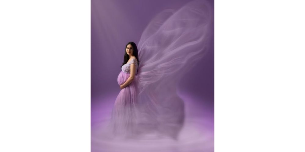 عکاسی بارداری فانتزی بال حریر